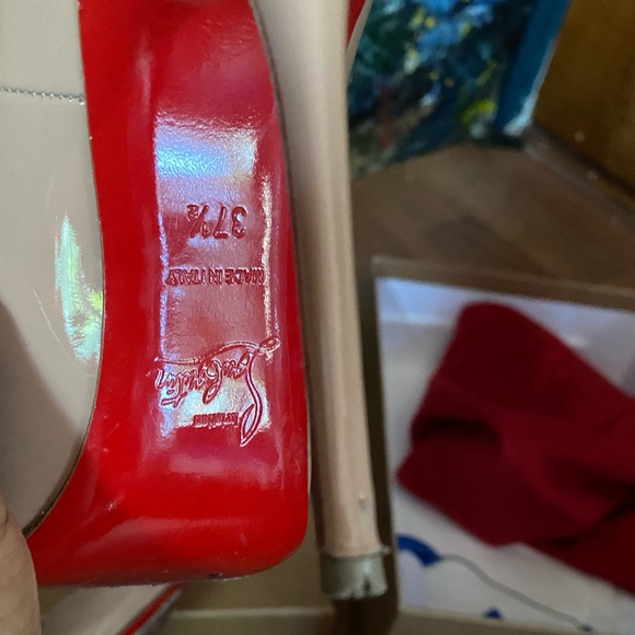 Nude patent louboutins since 37.5 - Picture 4 of 11